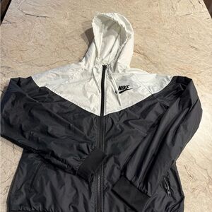 Nike Windrunner Hooded Windbreaker